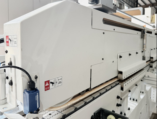Automatische high-speed randbandmachine HD876J