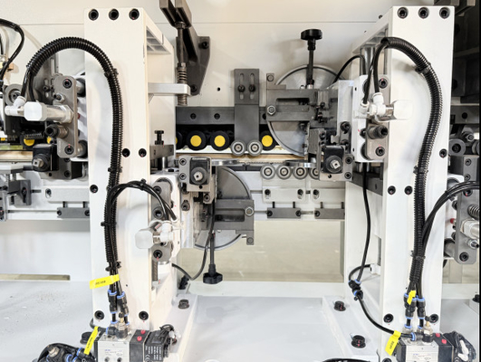Automatische high-speed randbandmachine HD876J
